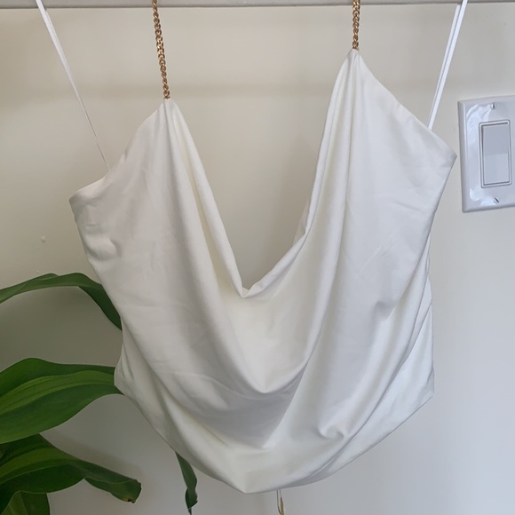 NWT Meshki White Cowl Neck Gold Chain Halter Crop - Picture 3 of 10